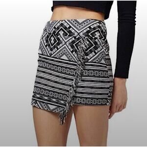 Topshop Skirt Women's 6 Black Tapestry Aztec Print Mini Skirt Southwestern